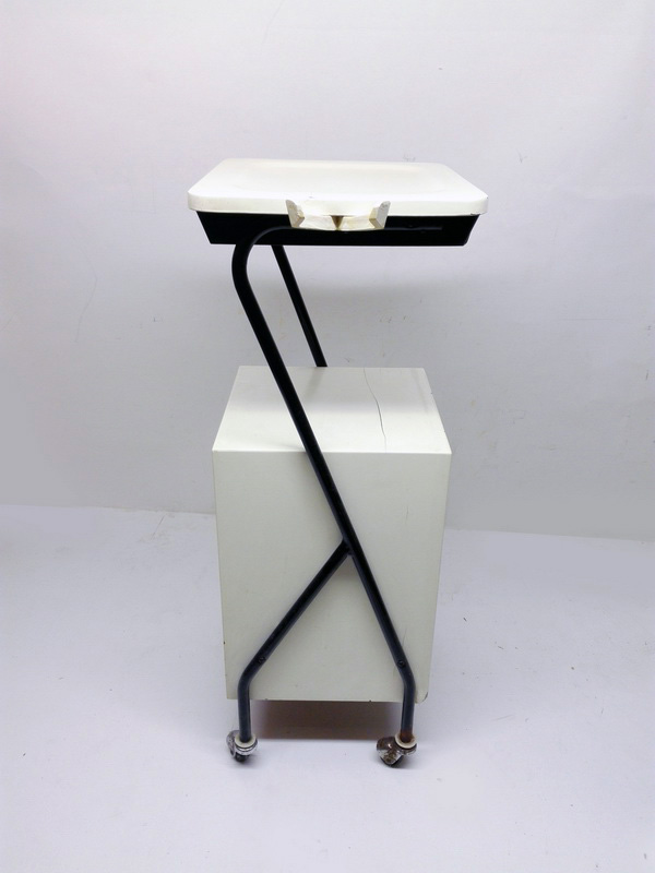 mesa auxiliar telefono madera metal 68x27-32.5x24 (19eu.) 1u